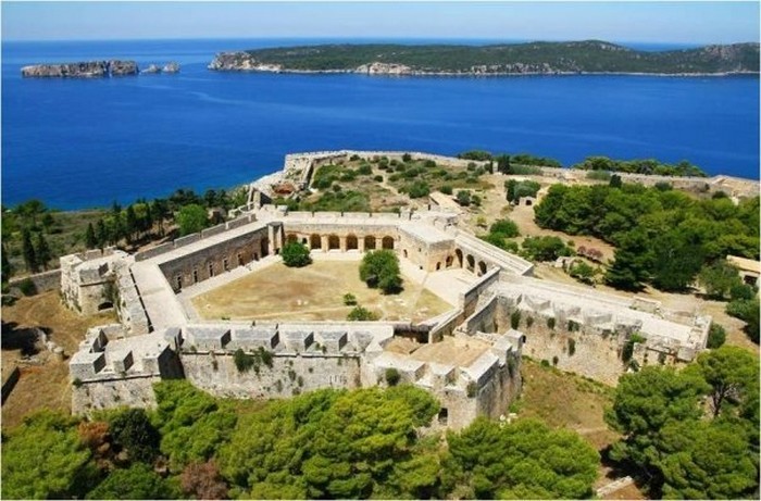 Guided Tours from Zoe Resort 1